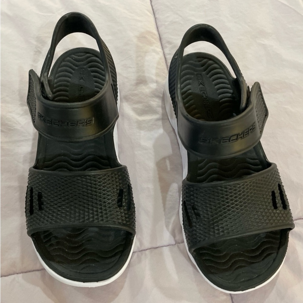 BIG BOYS SKECHERS